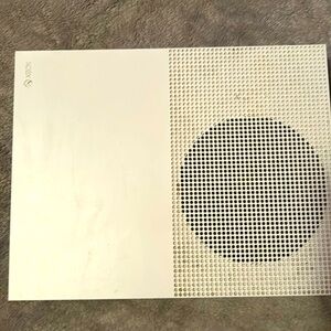 Come’s with one controller with 1 game tested and  working good